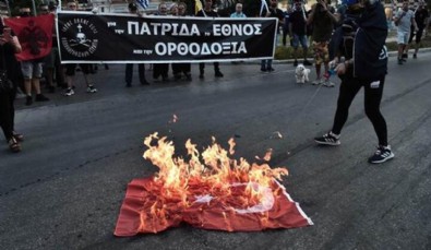 Yunanistan'daki skandal görüntülere AK Parti'den tepki