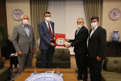 Altıntaş Ziraat Odası Başkanı'ndan Vali Çelik'e Ziyaret