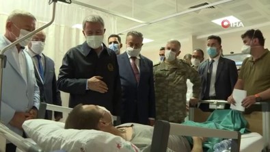 Milli Savunma Bakanı Akar Mersin'de