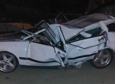 Samsun'da Otomobil Tırla Çarpıştı Açıklaması 1 Ölü, 2 Yaralı