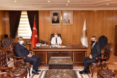 İhracatçılardan Kahramanmaraş Ve Kilis'e 200 Bin Maske