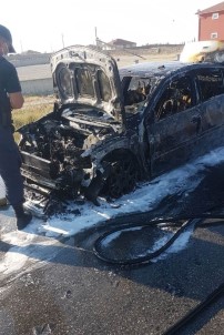 Konya'da Seyir Halindeki Otomobilde Yangın