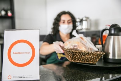 Buca'nın Restoran Ve Kafeleri Turuncu Çember'e Alındı