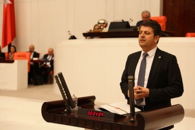 Milletvekili Tutdere'den 'Bayramlaşma Töreni Düzenlemeyelim' Çağrısı