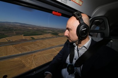 Ulaştırma Bakanı Karaismailoğlu, Ankara-Sivas YHT Projesi'ni Havadan İnceledi