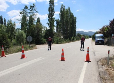 4 Bin Nüfuslu Beldede Korona Karantinası Devam Ediyor