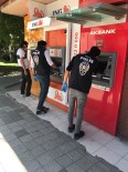 ATM'leri Gezerek Tek Tek Kontrol Ettiler