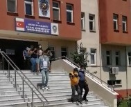 Kadın Hırsızlar Yakalandı