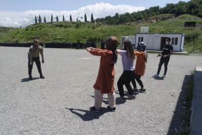 Özel Güvenlik Ve Koruma Bölümü Öğrencilerine Silah Atış Eğitimi