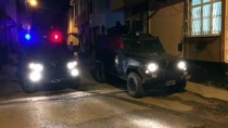 Adana'da Bir Eve Atılan El Yapımı Patlayıcı Hasara Neden Oldu