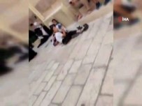 İsrail Polisi Mescid-İ Aksa'da 5 Filistinli Genci Gözaltına Aldı