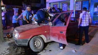 Karaman'da Dur İhtarına Uymayan Otomobil Kaza Yaptı Açıklaması 2 Yaralı