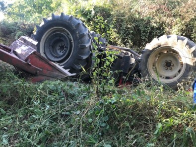 Traktörün Altında Kalan Baba Ve Oğlunu İtfaiye Ekipleri Kurtardı