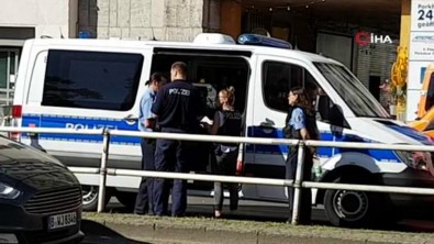 Berlin'de Bankaya 'Biber Gazlı' Saldırı