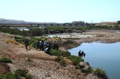 Cizre Nehri'nde Kaybolan Adamın Cansız Bedenine Ulaşıldı