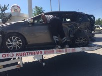Ankara'da Zincirleme Kaza 4 Sürücü Birden Yaralandı Haberi