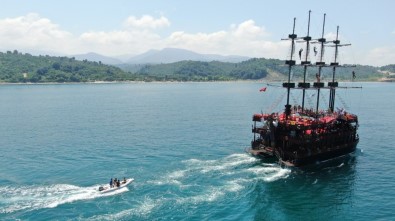Akçakoca Belediyesi'ne Ait Gezi Teknesi Karadeniz Turlarına Başladı