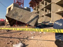 Elazığ'da 5'İnci Kattan İşçiler İskeleyle Düştü Açıklaması 5 Yaralı