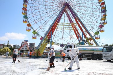 Lunaparklarda Açılış Öncesi Son Hazırlıklar Yapıldı