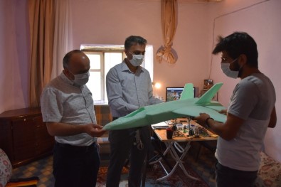 F35 Maketi Yapan Hakkarili Genç Teknofest'e Davet Edildi