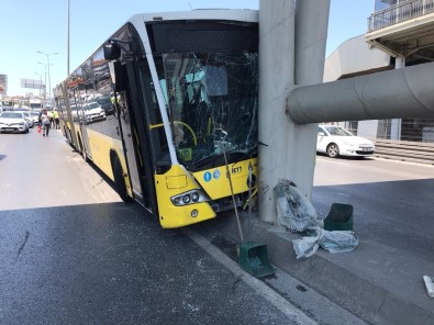 İETT Otobüsü Metrobüs Köprüsüne Çarptı Açıklaması 19 Yaralı