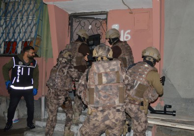Adana merkezli 4 ilde uyuşturucu operasyonu! 40 gözaltı kararı