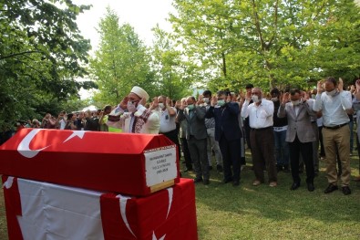 Kocaeli'de Boğulan Polis Memuru Toprağa Veridi