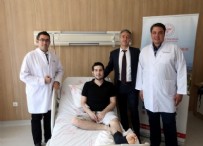 İLAÇ TEDAVİSİ - Ankara'da tarihe geçen operasyon:Yüzünün yarısı alındı, bacağından yeni yüz yapıldı!