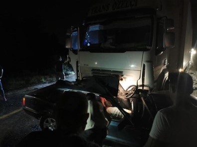 Kahramankazan'da Feci Trafik Kazası Açıklaması 2 Ölü 1 Ağır Yaralı