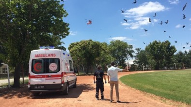 Denizde Vurgun Yiyen 17 Yaşındaki Genç, Ambulans Helikopter İle İstanbul'a Gönderildi