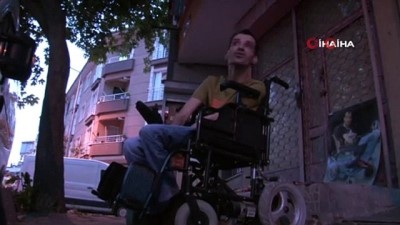 (Özel) Vicdansız Hırsızlar Engelli Gencin Arabasını Parçalara Ayırıp Çaldılar