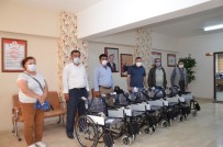 Van'da İhtiyaç Sahiplerine Tekerlekli Sandalye