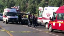 Adana'da Otomobil İle Kamyonetin Çarpışması Sonucu 4 Kişi Öldü Haberi