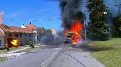 Çekya'da İtfaiyeciler Ölümden Döndü