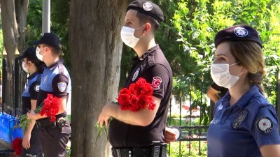 İstanbul İl Emniyet Teşkilatından Polis Şehitliği'ne Bayram Ziyareti