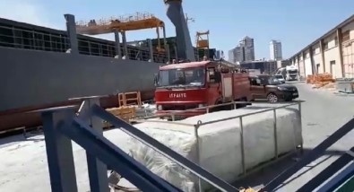 İzmir Limanı'nda Yangın Paniği