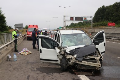 TEM'de Zincirleme Trafik Kazası Açıklaması 8 Yaralı