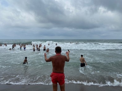 Karadeniz'de Boğulma Vakaları Gençleri Gönüllü Cankurtaranlığa Yönlendirdi