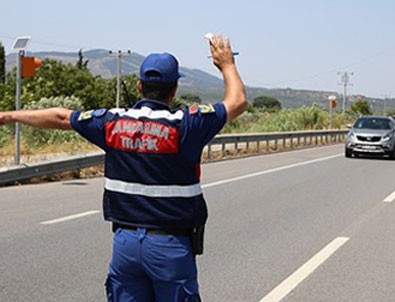 Karantinada olmaları gerekirken bakın ne yaptılar!