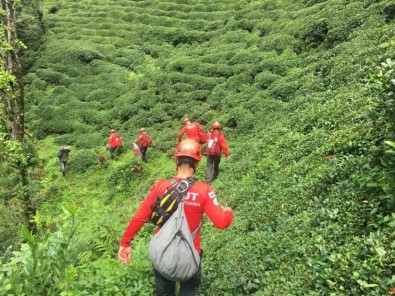 Çay Toplamak İsterken Mahsur Kalan 7 Kişi AKUT Ekipleri Tarafından Kurtarıldı