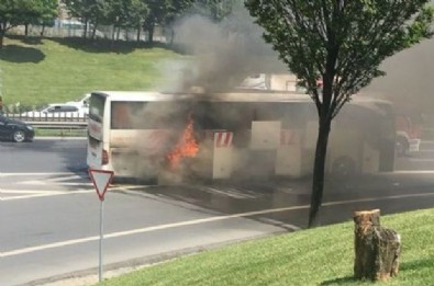 İstanbul'da yolcu otobüsünde yangın!