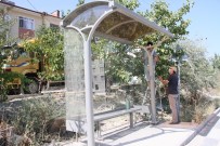 Dolmuş Duraklarında Bakım Çalışması