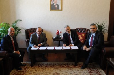 Eskişehir'de Yeni Okulların Yapımı İçin İş Birliği Protokolü İmzalandı