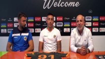 Aytemiz Alanyaspor, 3 Futbolcuyla Sözleşme İmzaladı