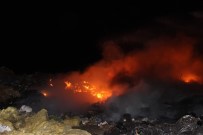 Manisa'da Çöp Depolama Alanında Yangın
