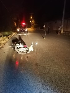 Motosiklet Yayaya Çarptı Açıklaması 2 Yaralı