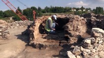 Seyitömer Höyüğü'nde Kazılar Bölge Tarihine Işık Tutuyor