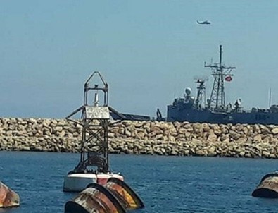 Türk savaş gemisi ve helikopteri Libya'da