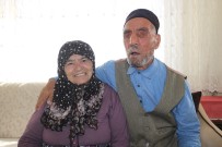 Yüzünü Hiç Göremediği Eşinin Sesine Aşık Oldu, 58 Yıllık Birliktelikleri Kitap Oluyor