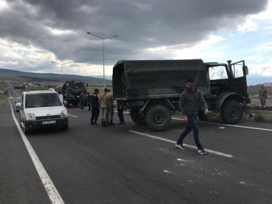 Ardahan'da Askeri Araç Kaza Yaptı, 5 Asker Yaralandı